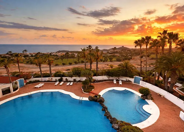 Poseidon - Stunning Ocean & Pool View Terrace Apartment San Miguel de Abona