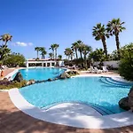 Poseidon - Stunning Ocean & Pool View Terrace דירה *